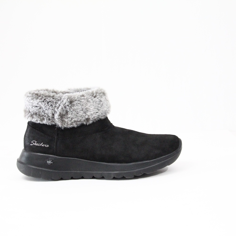Skechers Boots 9 On the Go Winter Bootie Women pull on Shoes Faux Fur lined